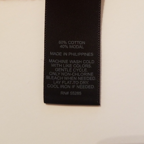 Express Red blouse - Picture 7 of 7